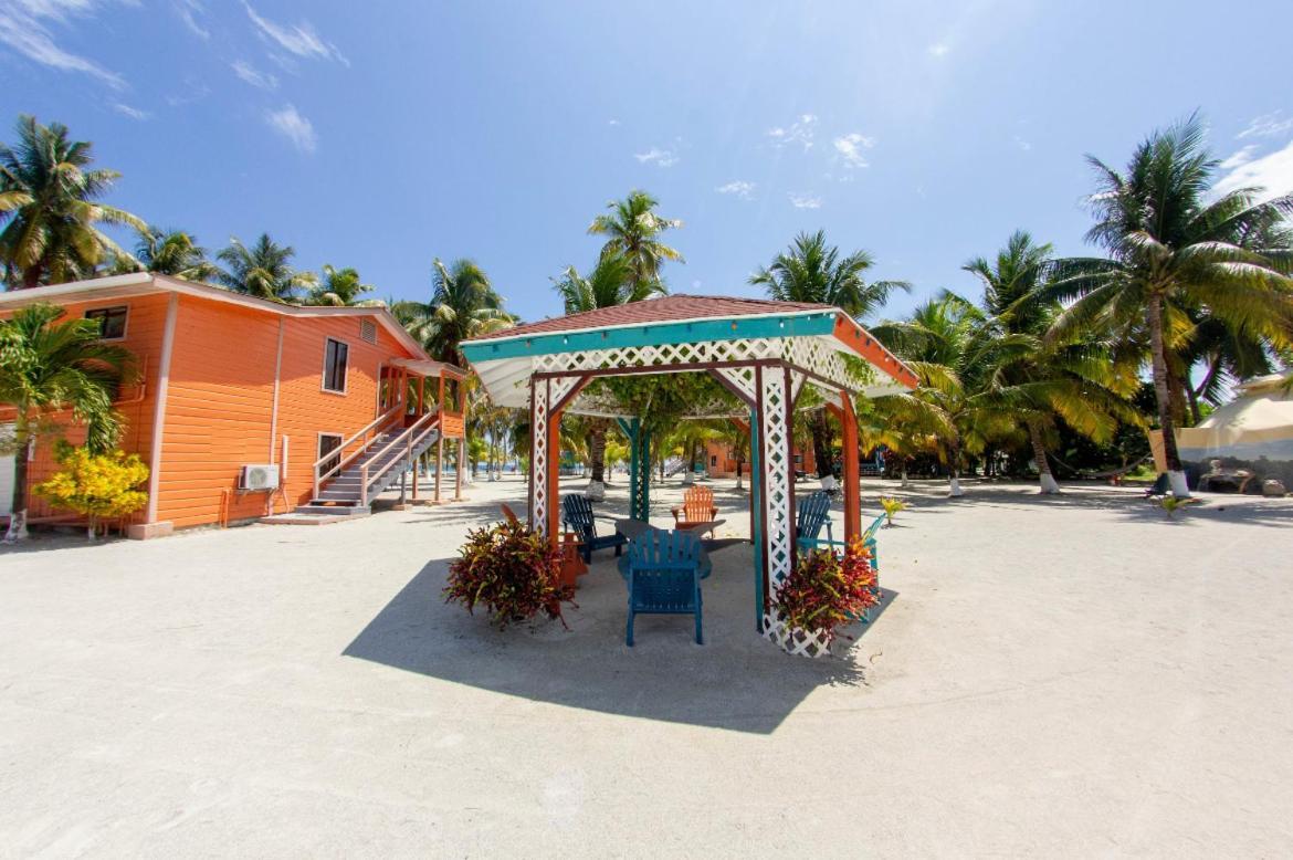 Blue Marlin Beach Resort Dangriga Kültér fotó