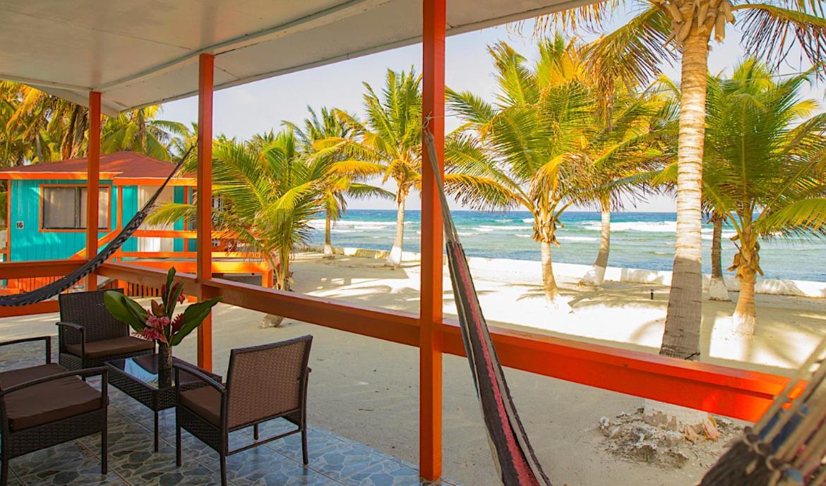 Blue Marlin Beach Resort Dangriga Kültér fotó
