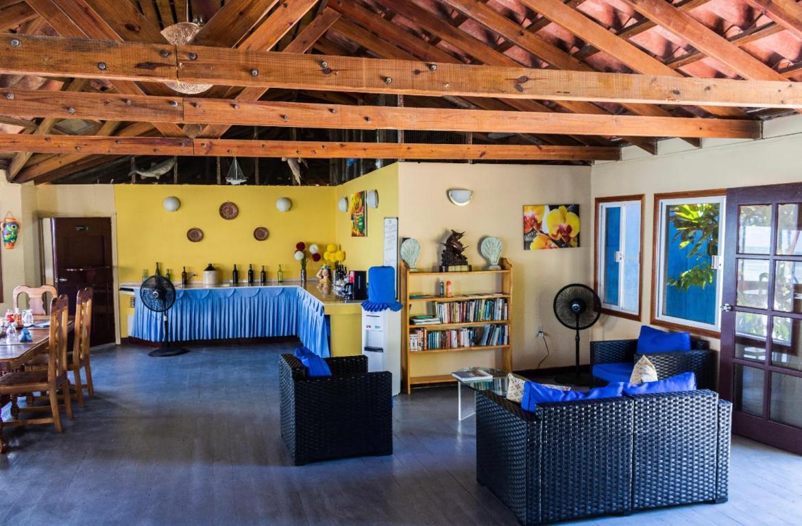 Blue Marlin Beach Resort Dangriga Kültér fotó