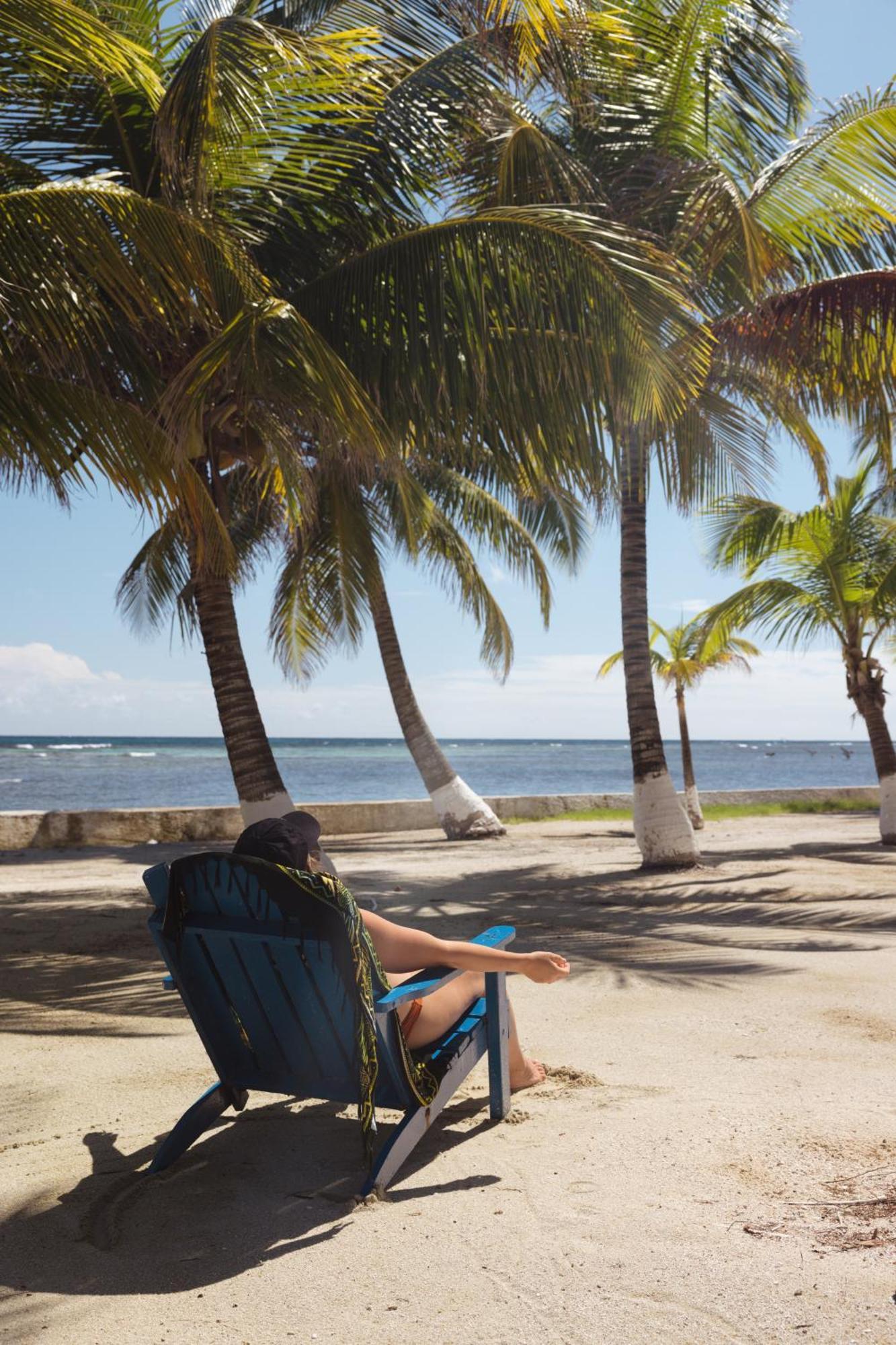 Blue Marlin Beach Resort Dangriga Kültér fotó