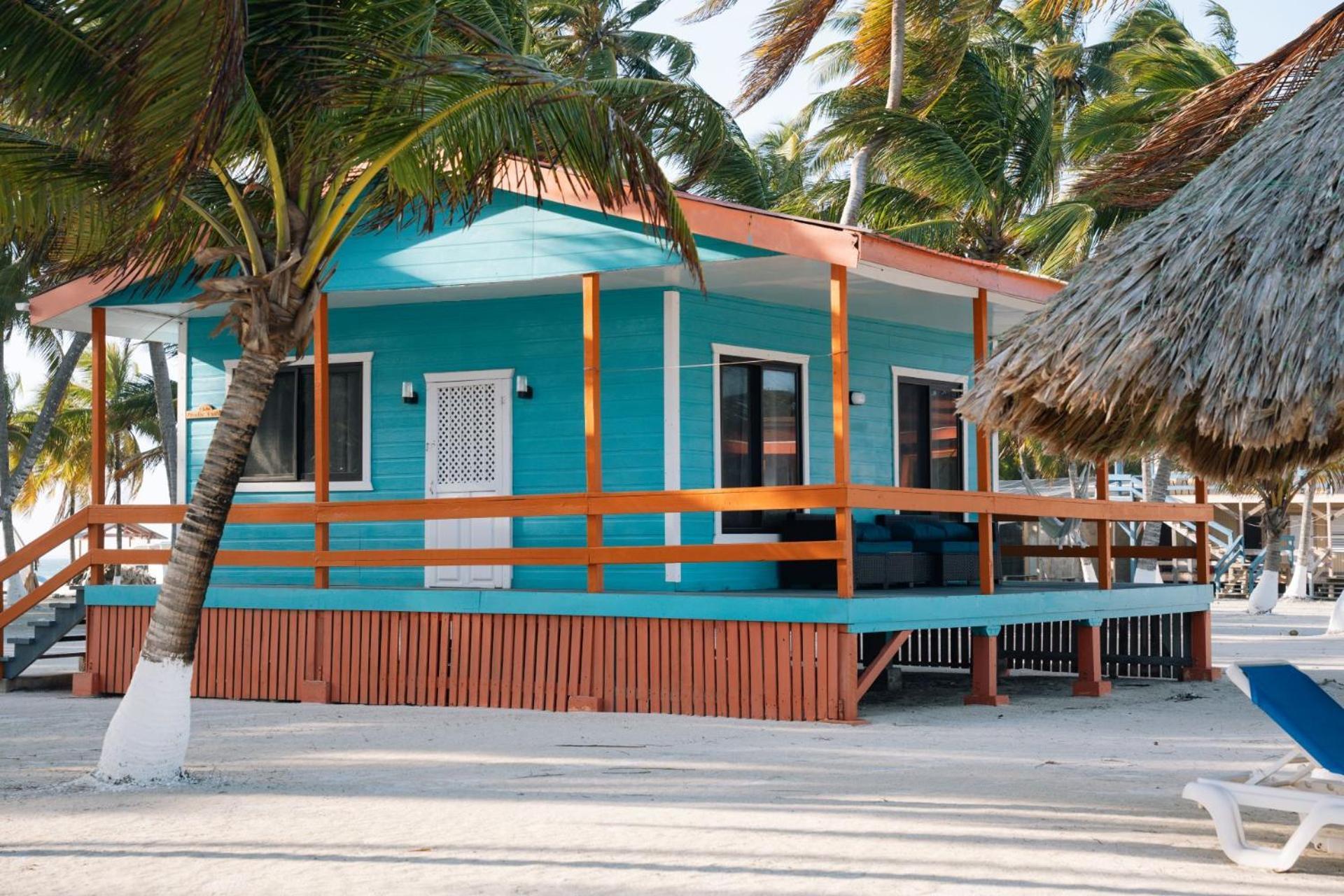 Blue Marlin Beach Resort Dangriga Kültér fotó
