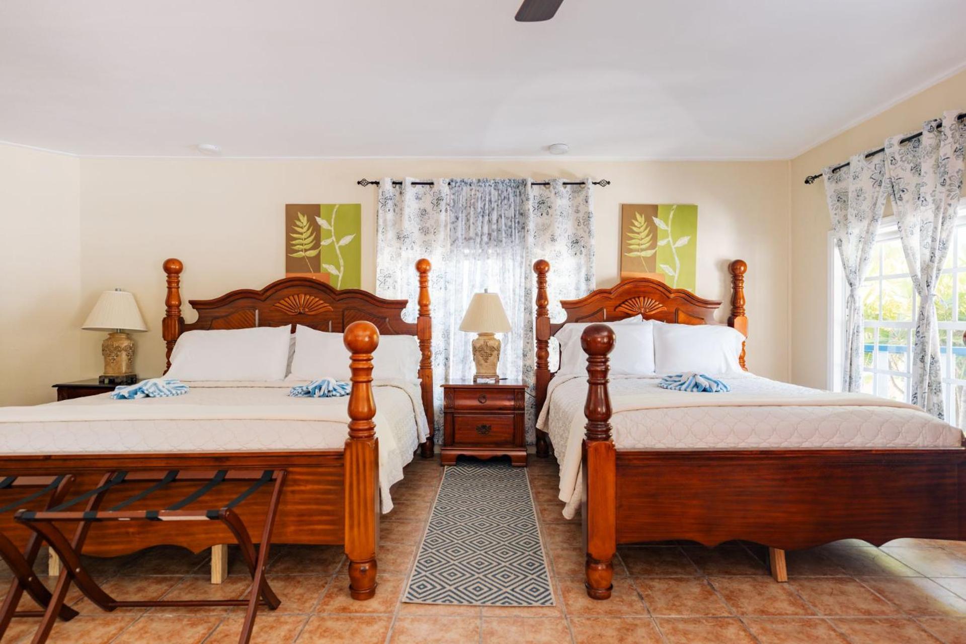 Blue Marlin Beach Resort Dangriga Kültér fotó