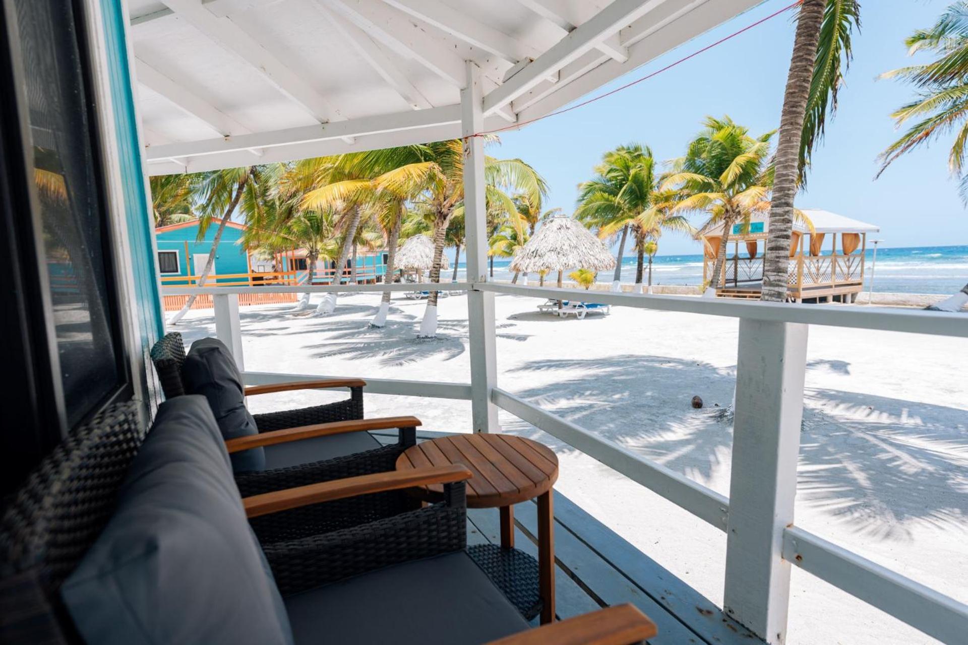 Blue Marlin Beach Resort Dangriga Kültér fotó