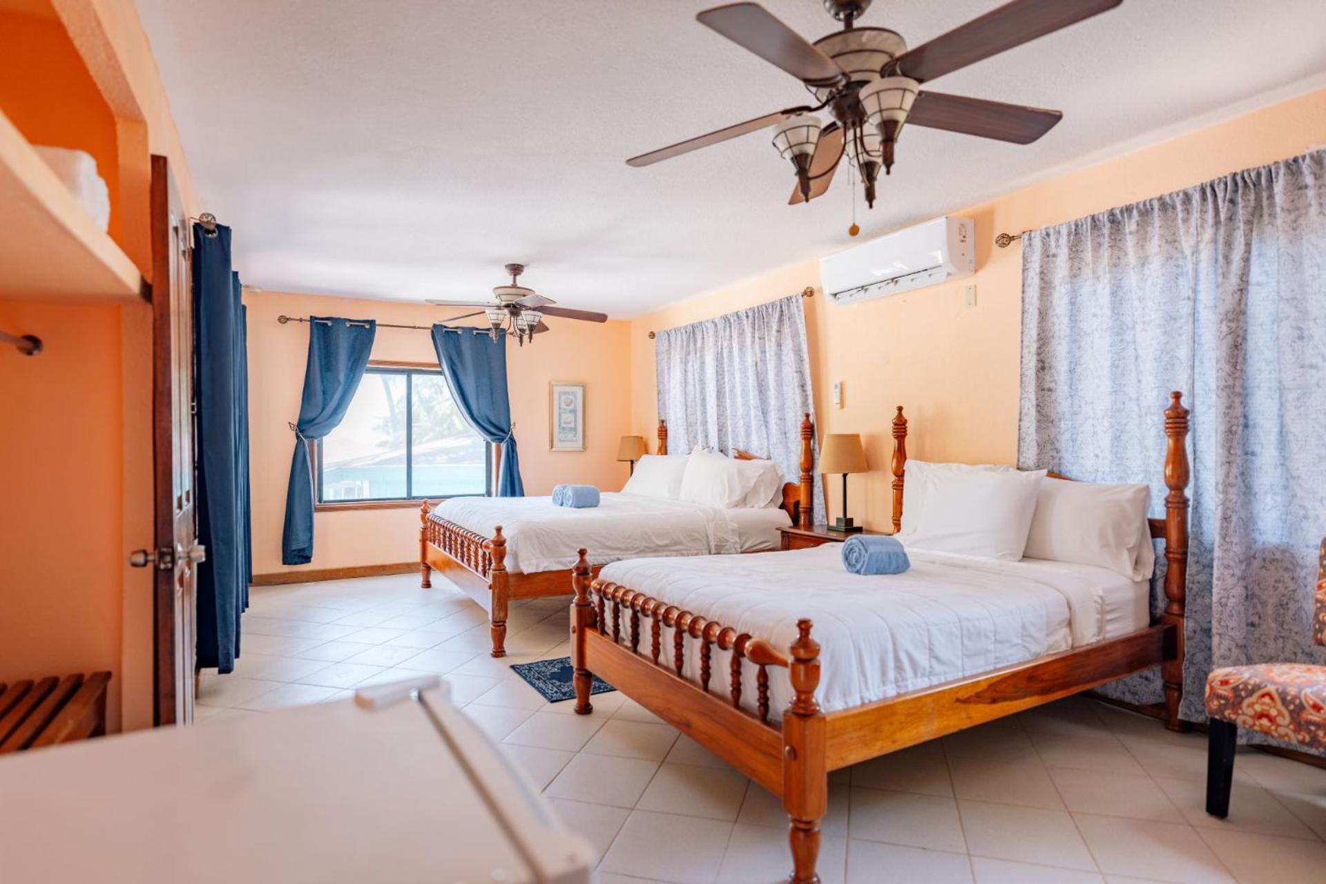 Blue Marlin Beach Resort Dangriga Kültér fotó