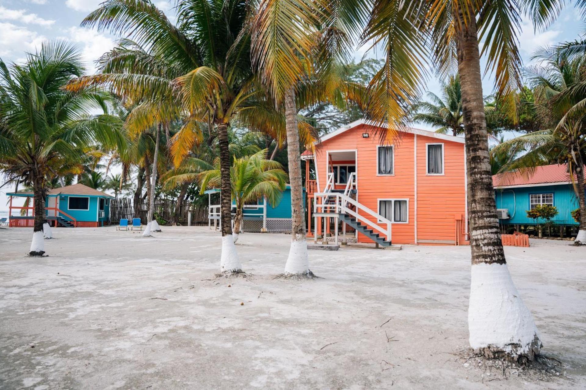 Blue Marlin Beach Resort Dangriga Kültér fotó