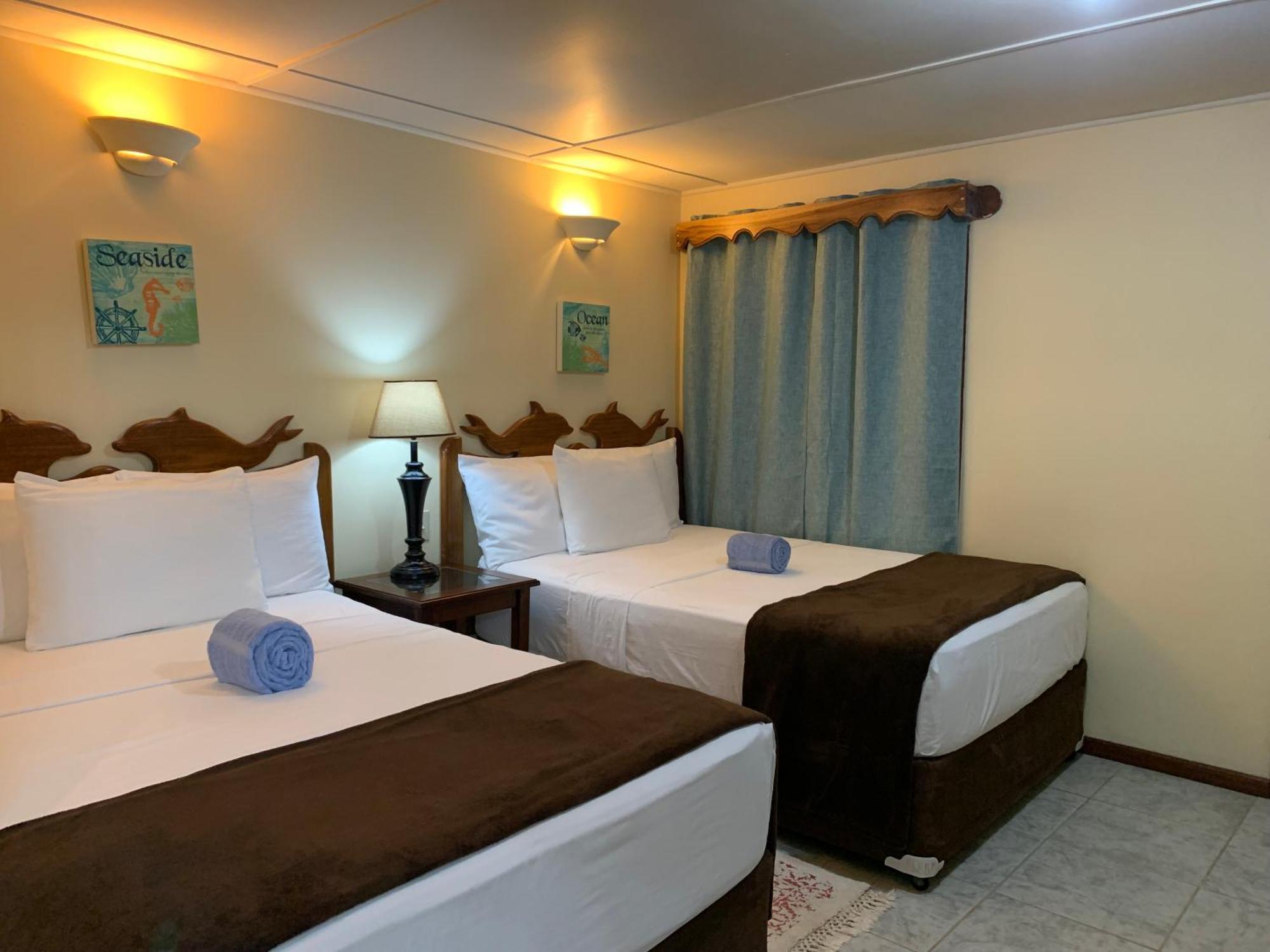 Blue Marlin Beach Resort Dangriga Kültér fotó