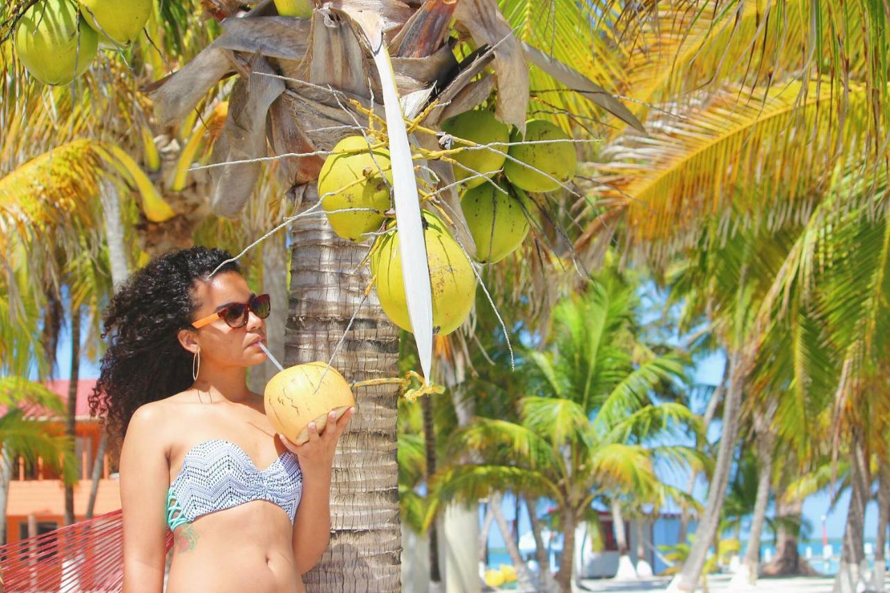 Blue Marlin Beach Resort Dangriga Kültér fotó