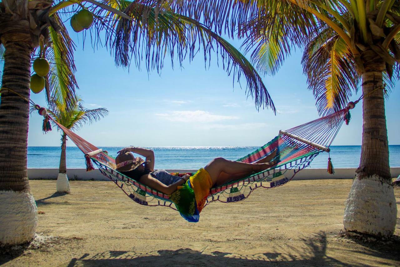 Blue Marlin Beach Resort Dangriga Kültér fotó