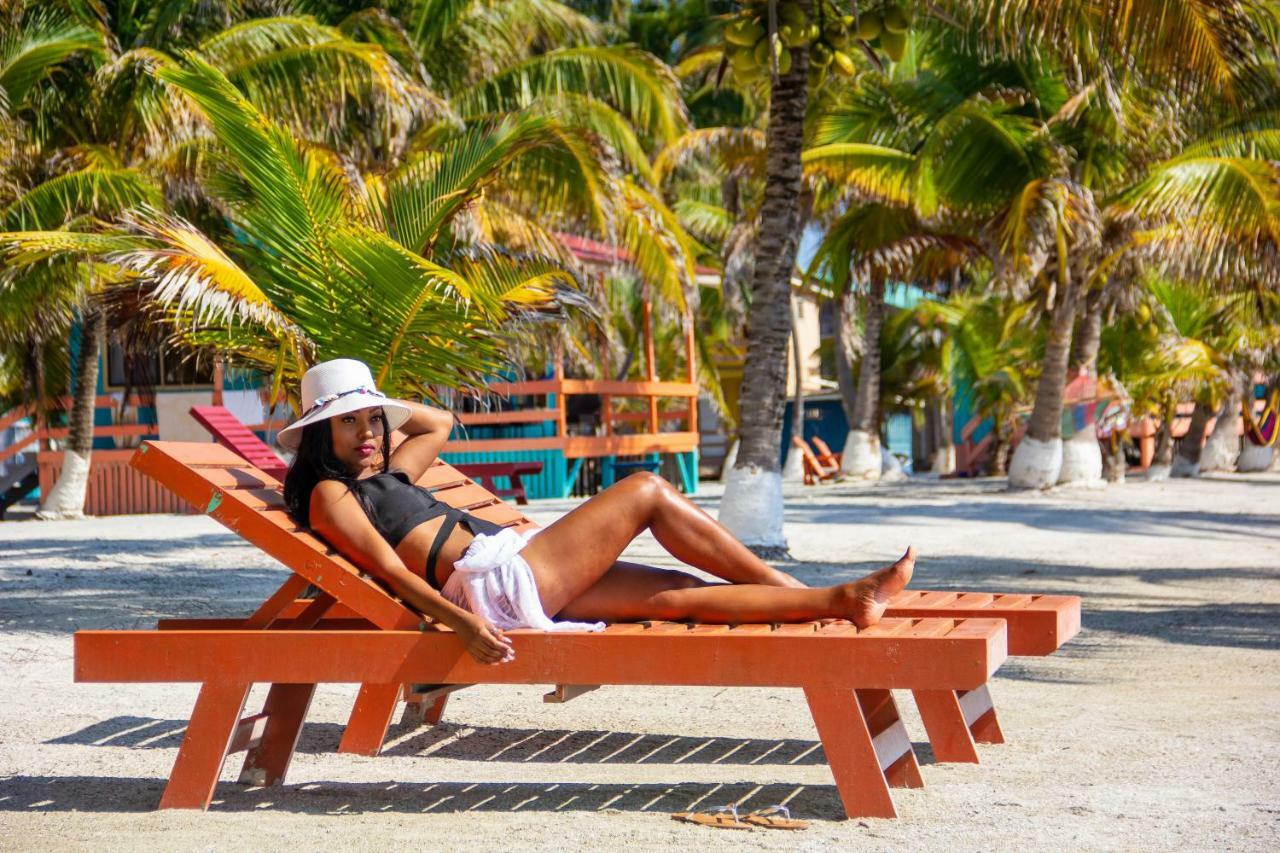 Blue Marlin Beach Resort Dangriga Kültér fotó